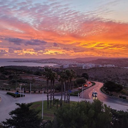 Mellieha Apartment With A View Екстериор снимка