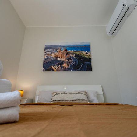 Mellieha Apartment With A View Екстериор снимка